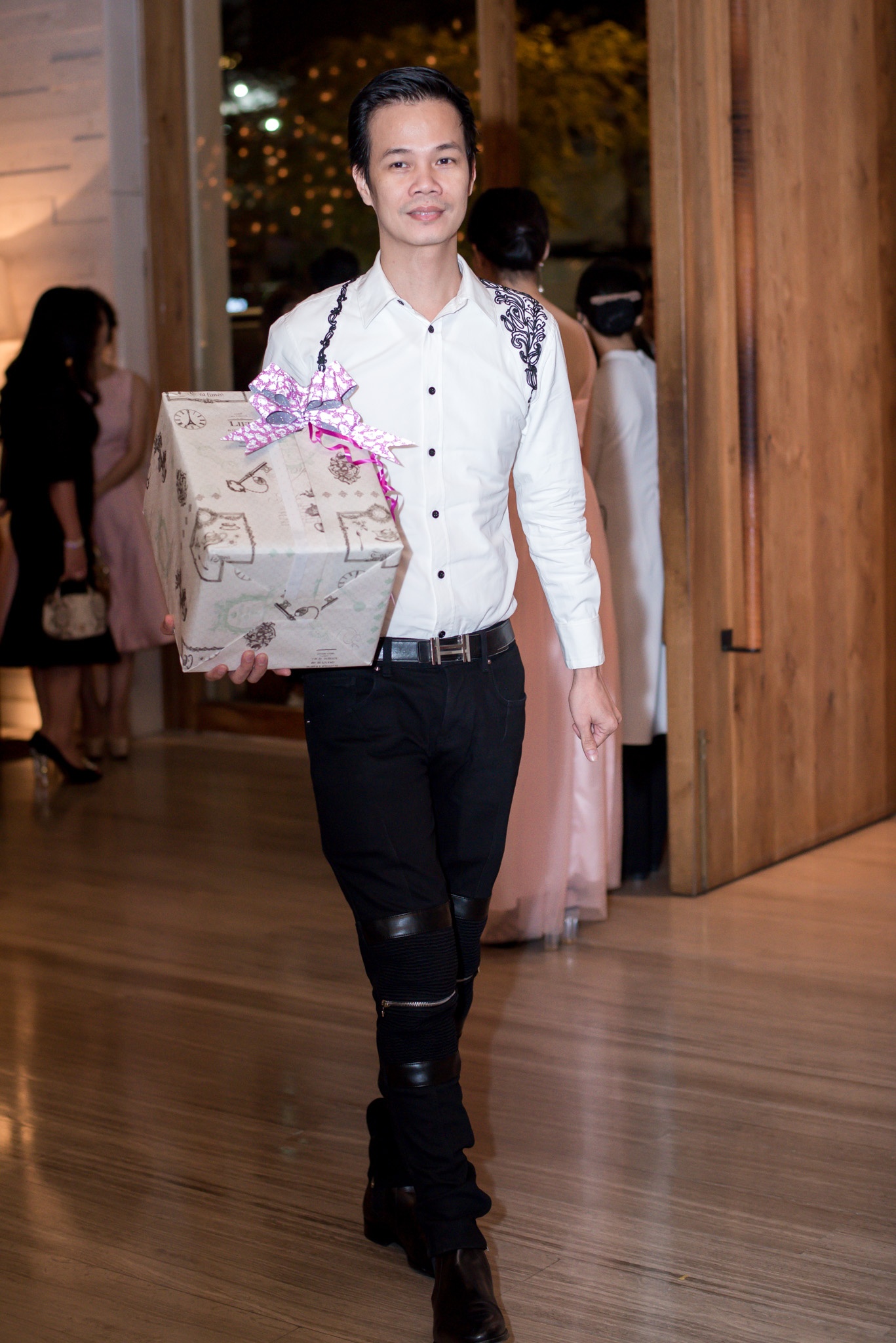 Dam cuoi hoa hau Dang Thu Thao anh 17