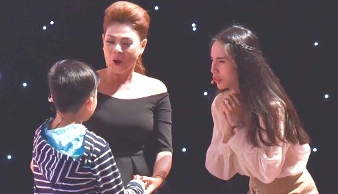 'Ai se thanh sao nhi': Thuy Tien che Thanh Thao 'gia doi, ba mat' hinh anh