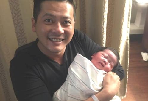 Dien vien Hoang Anh sang My don con gai moi sinh hinh anh