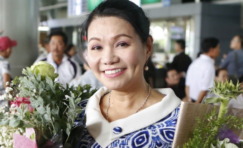 Ngoc Huyen ve nuoc sau khi duoc cap phep bieu dien hinh anh