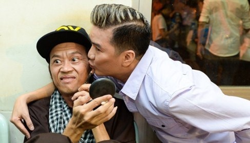 Dam Vinh Hung: 'Chi co Hoai Linh moi co quyen danh toi' hinh anh