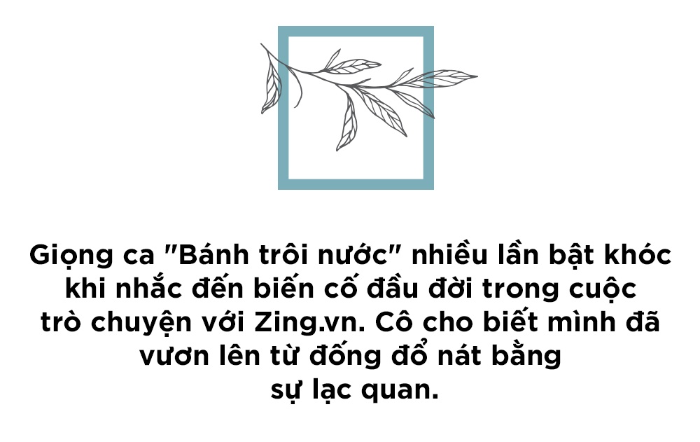 Hoang Thuy Linh khoc vi mang ban an 10 nam qua anh 2