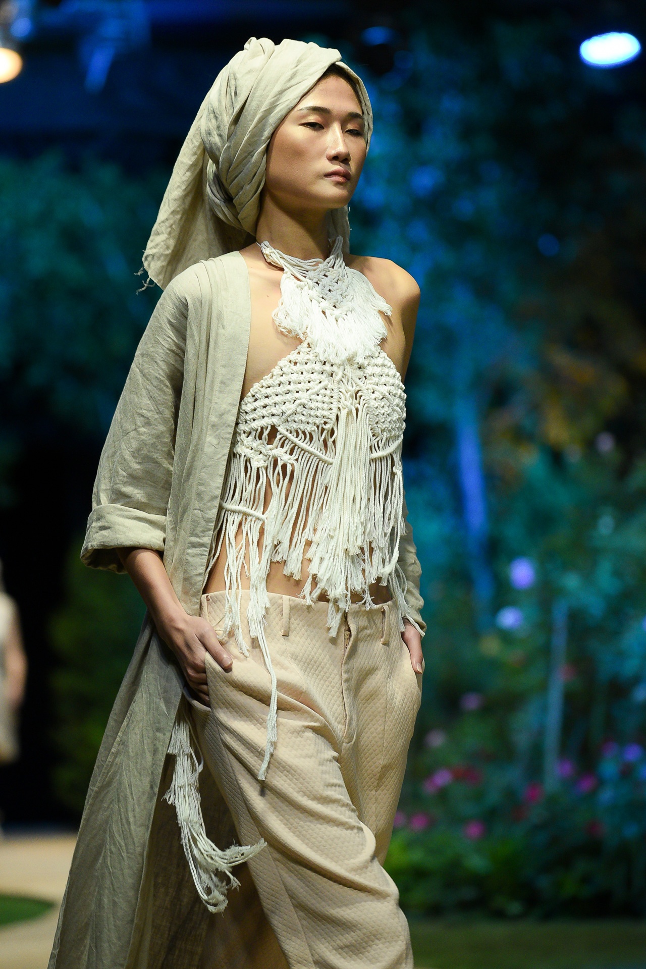 Thuy Tien do nhan sac voi Thanh Hang anh 10