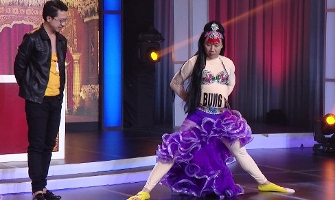 Tran Thanh chiu thua be vu cong 5 tuoi hinh anh