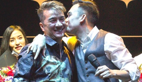 Dam Vinh Hung: 'Duong Trieu Vu no toi mot cuoc tinh' hinh anh