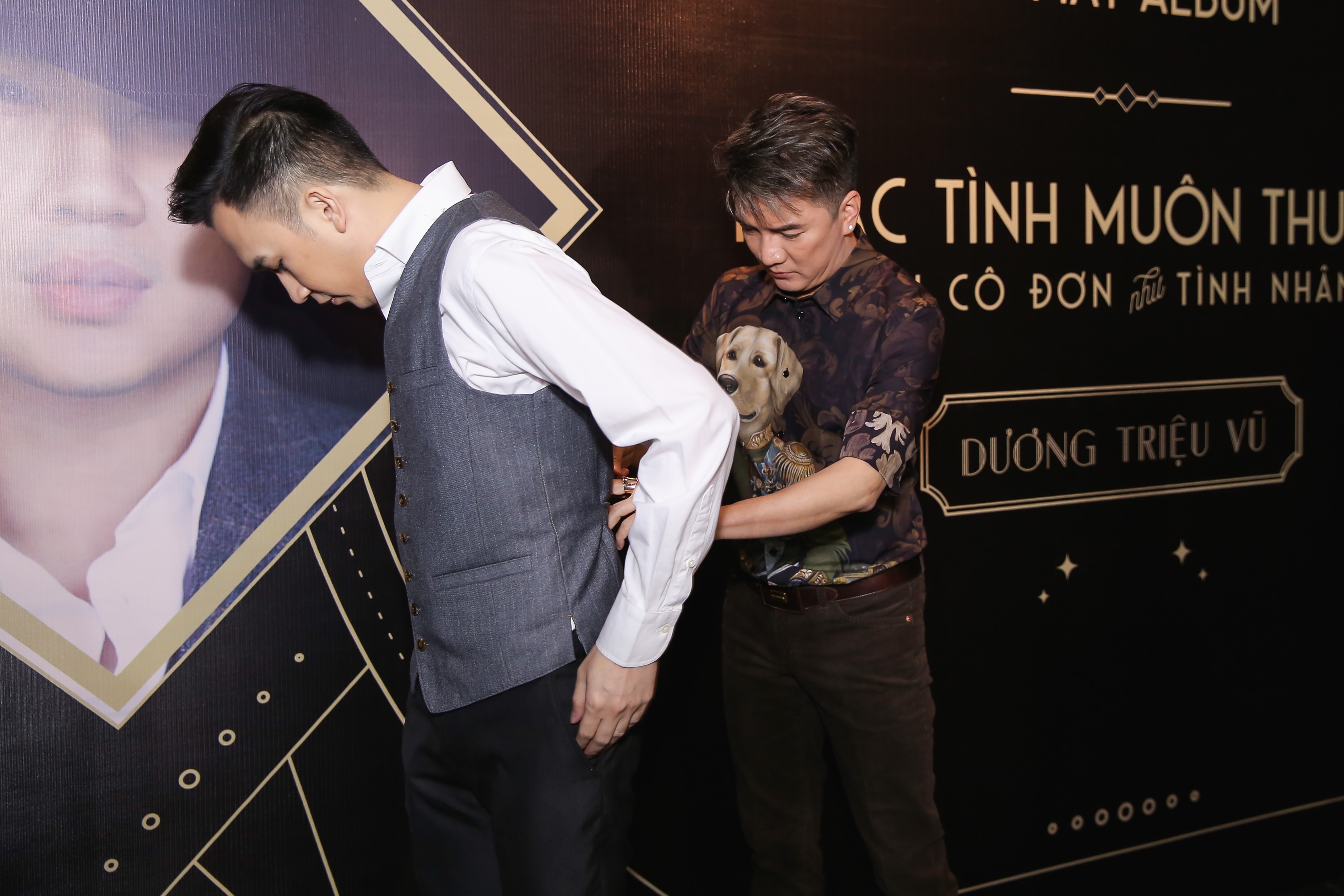 Duong Trieu Vu hon Dam Vinh Hung o su kien anh 2