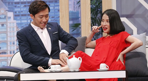 Tran Thanh than thiet voi tinh cu Mai Ho o game show hinh anh