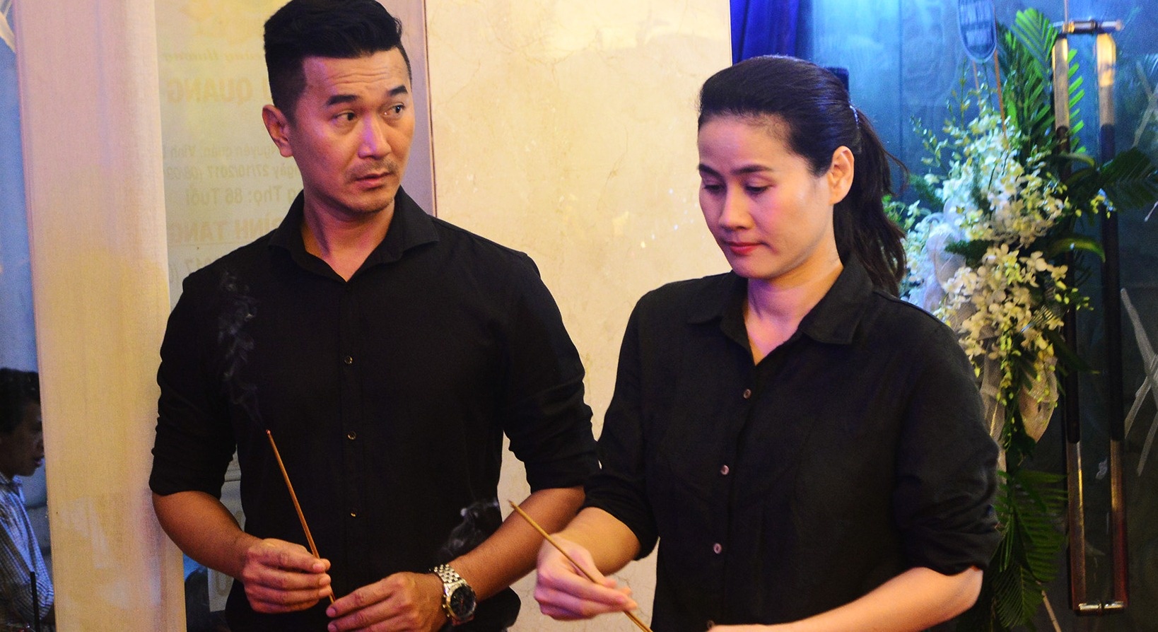 Than Thuy Ha, Quoc Cuong den vieng ba Phuoc Sang luc toi muon hinh anh