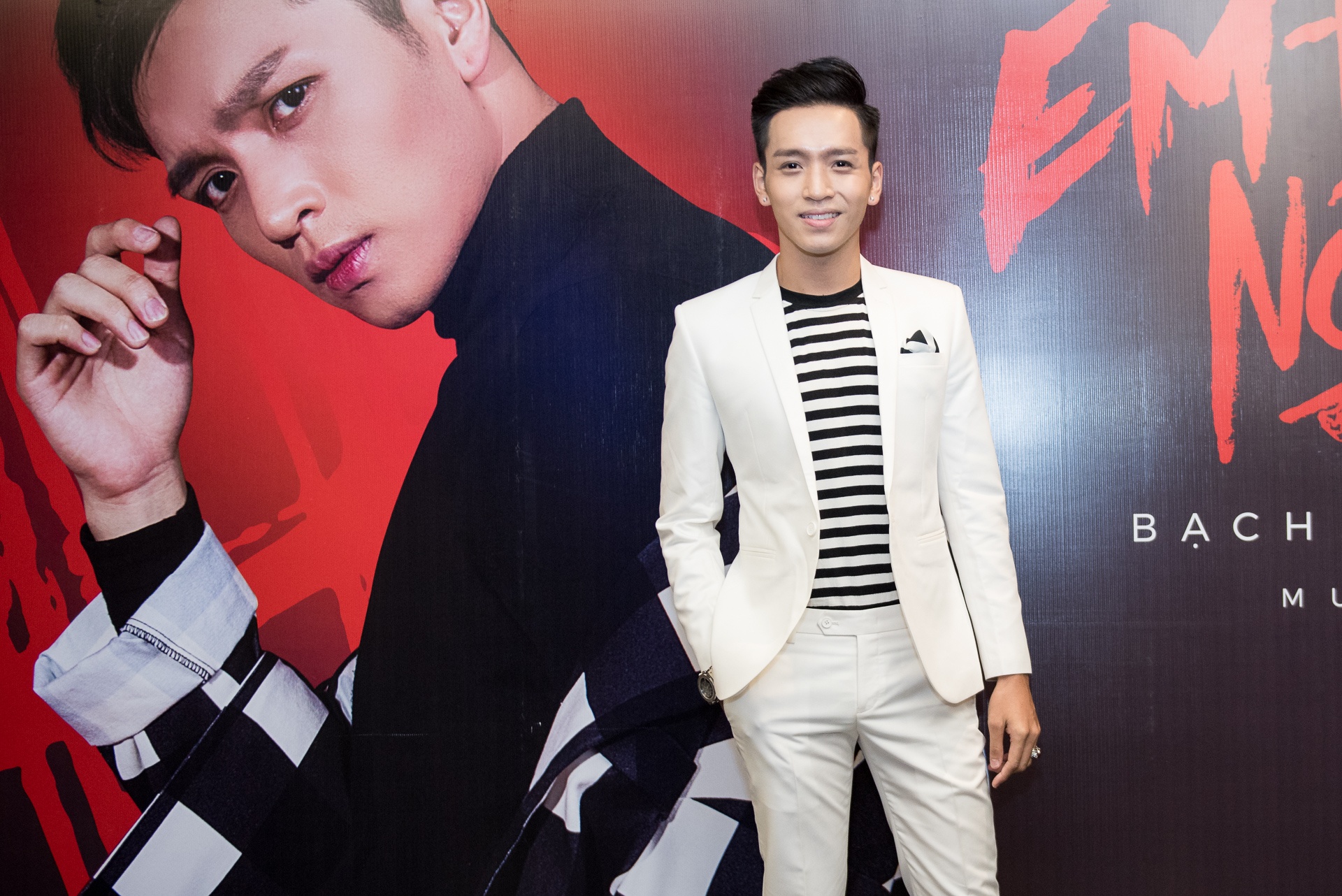 Bạch Công Khanh ra mắt MV Em đang nơi nào ảnh 1 Bach Cong Khanh ra mat MV Em dang noi nao anh 1