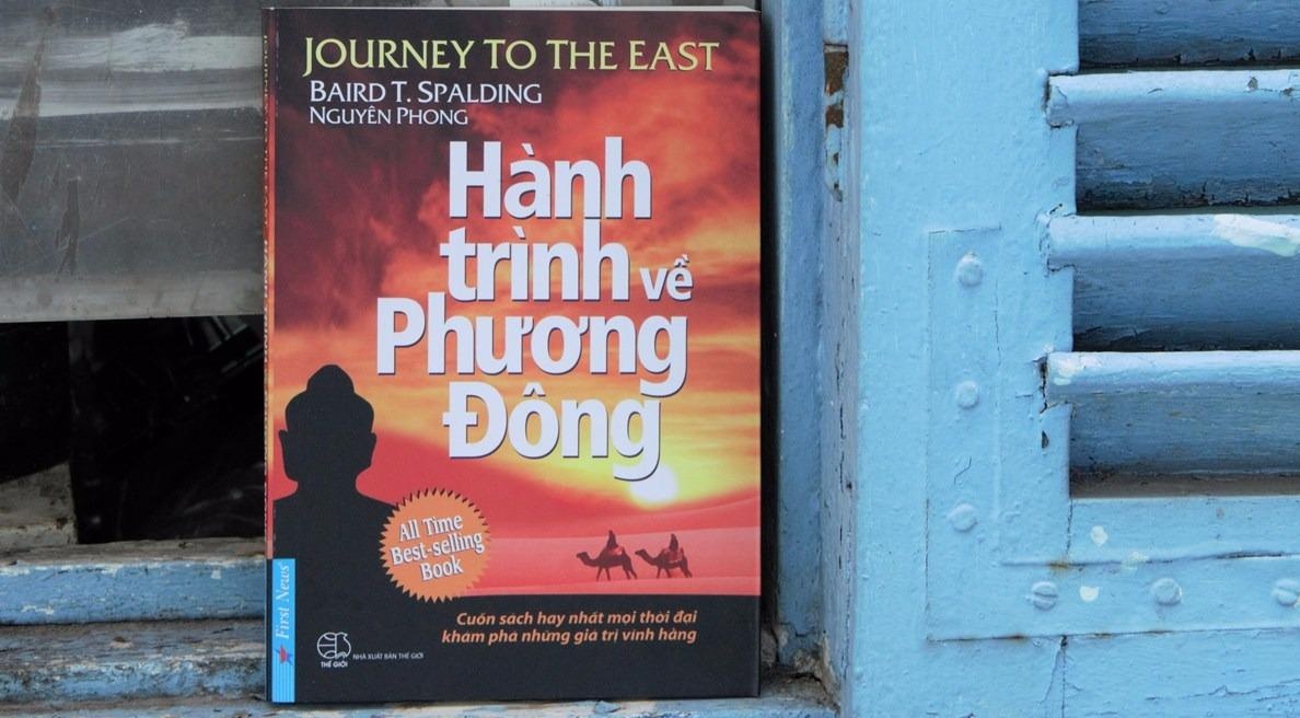 Tai ban cuon sach doc dao ve kham pha van hoa phuong Dong hinh anh