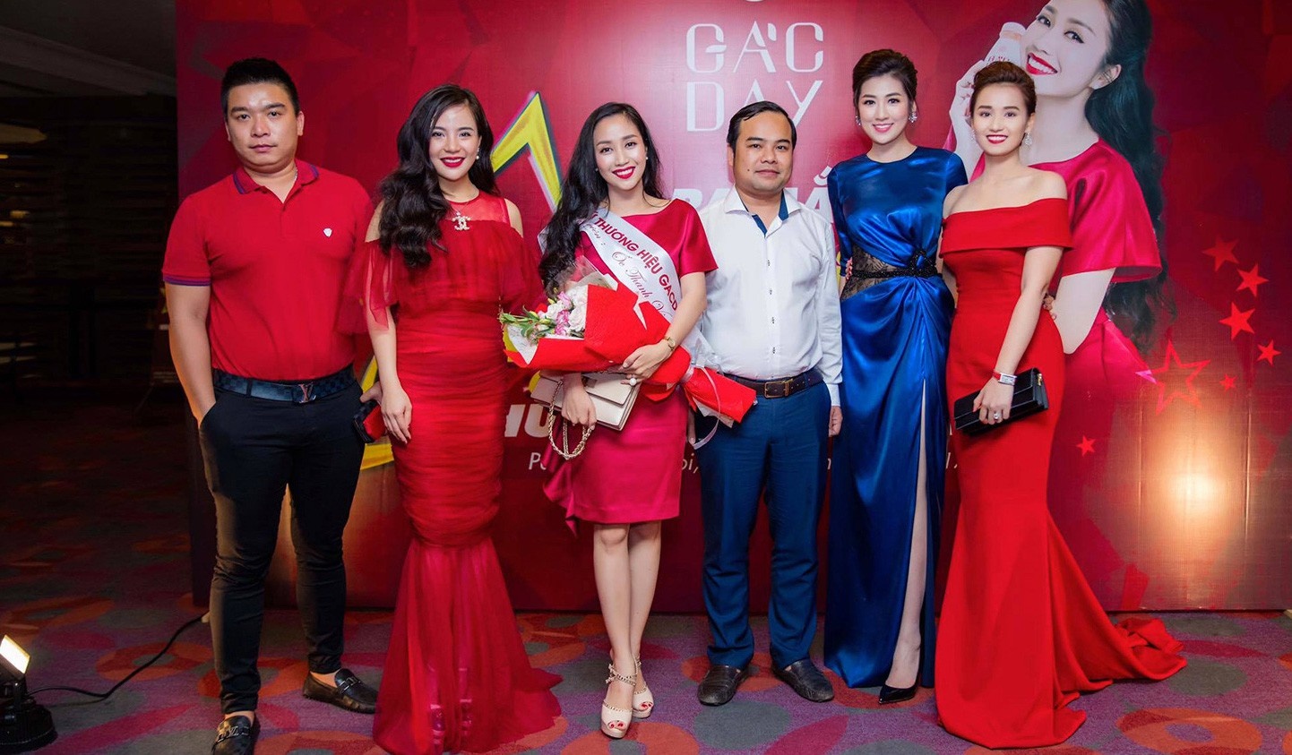 Thu nhập của Sao Việt từ quảng cáo trên facebook ảnh 1 Thu nhap cua Sao Viet tu quang cao tren facebook anh 1