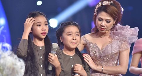 Thi sinh nhi doi Thanh Thao khoc nuc no trong Ai se thanh sao nhi hinh anh