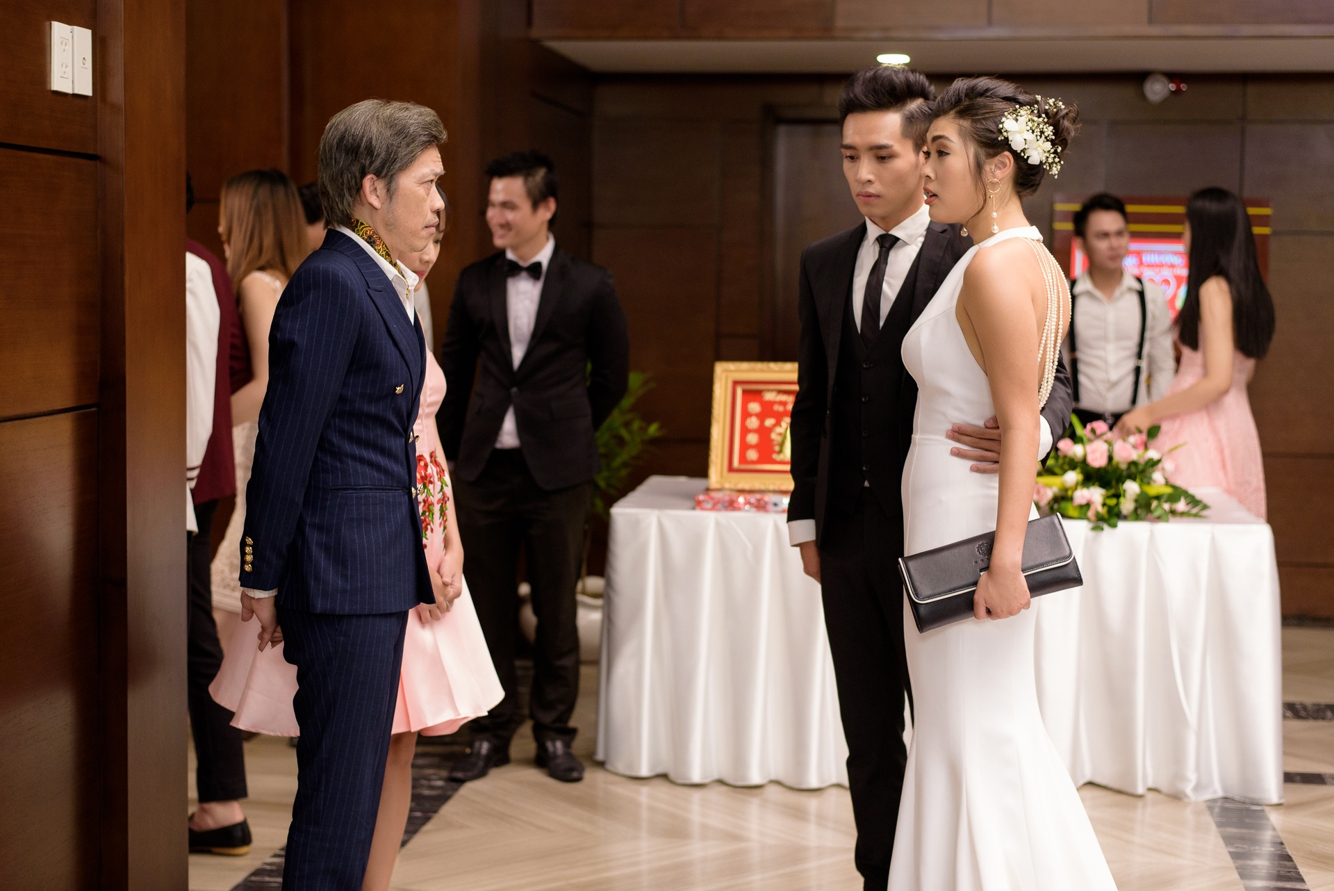 Một ngày của Hoài Linh trên phim trường ảnh 5 Mot ngay cua Hoai Linh tren phim truong anh 5