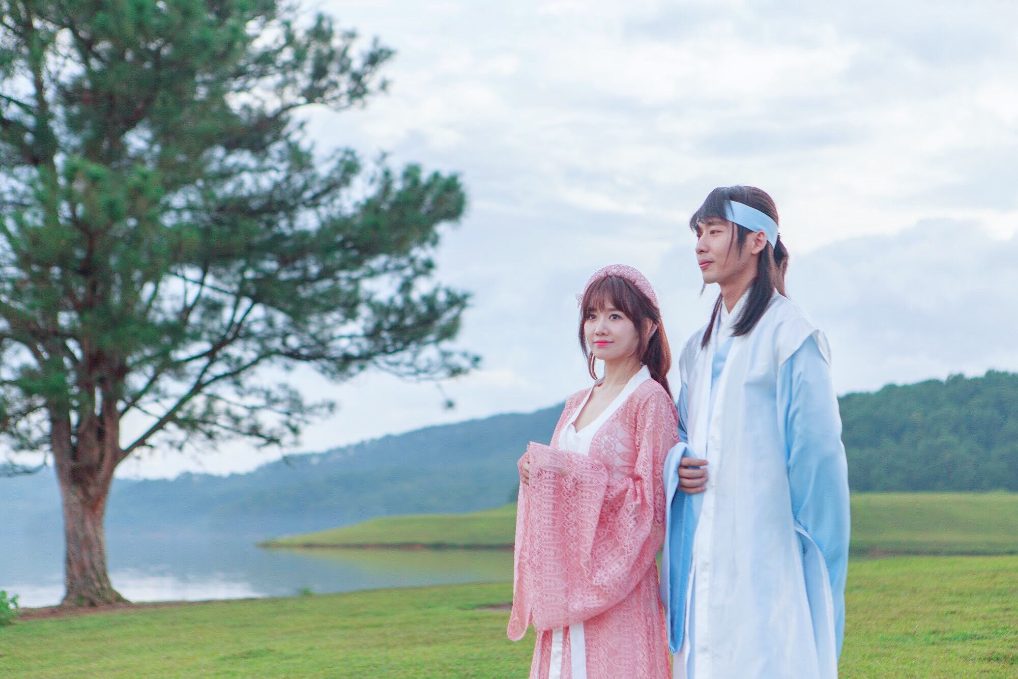 Tran Thanh lam bac si trong phim cua Hari Won anh 2