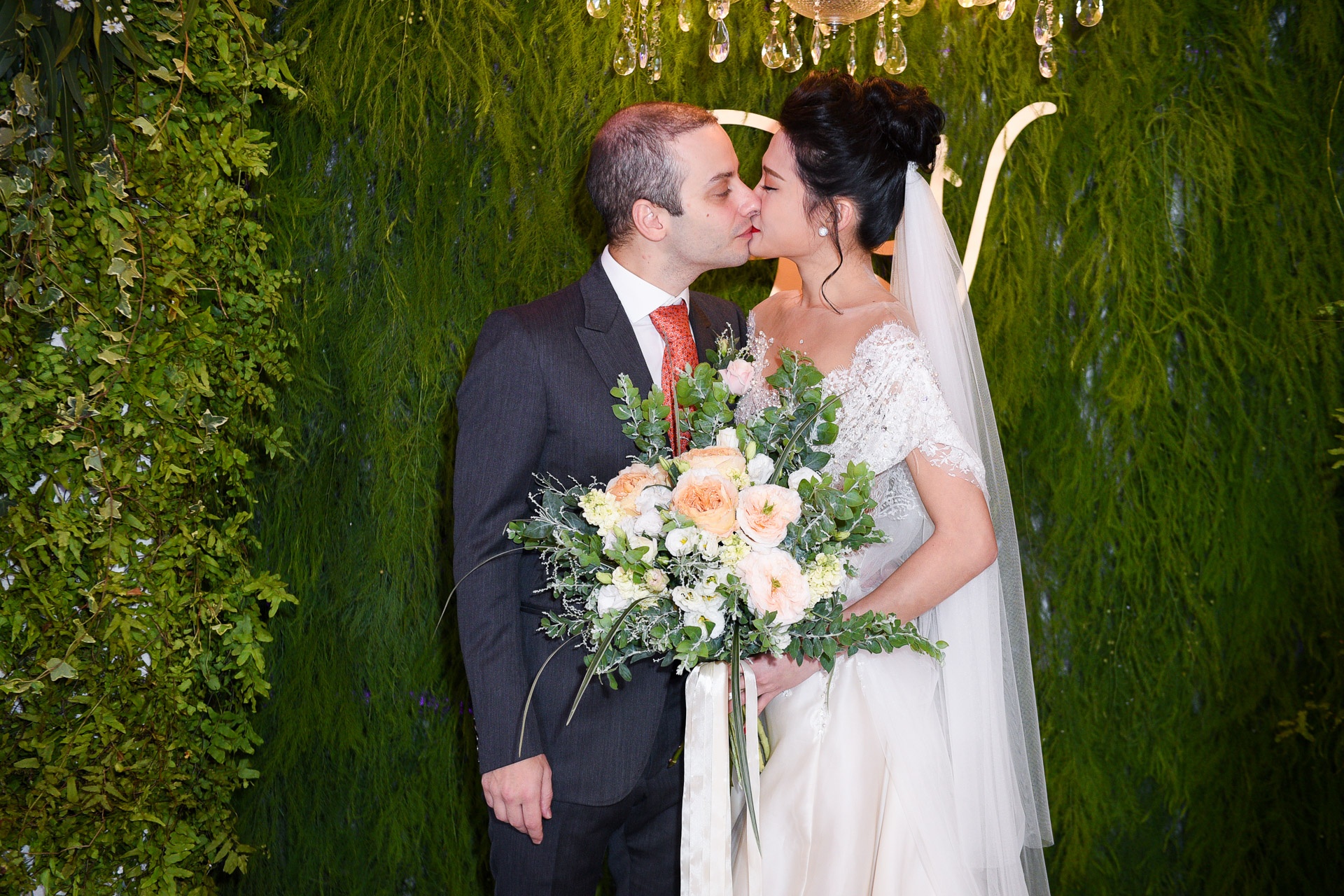 Vợ chồng Lê Thúy dự đám cưới Kha Mỹ Vân ảnh 3 Vo chong Le Thuy du dam cuoi Kha My Van anh 3