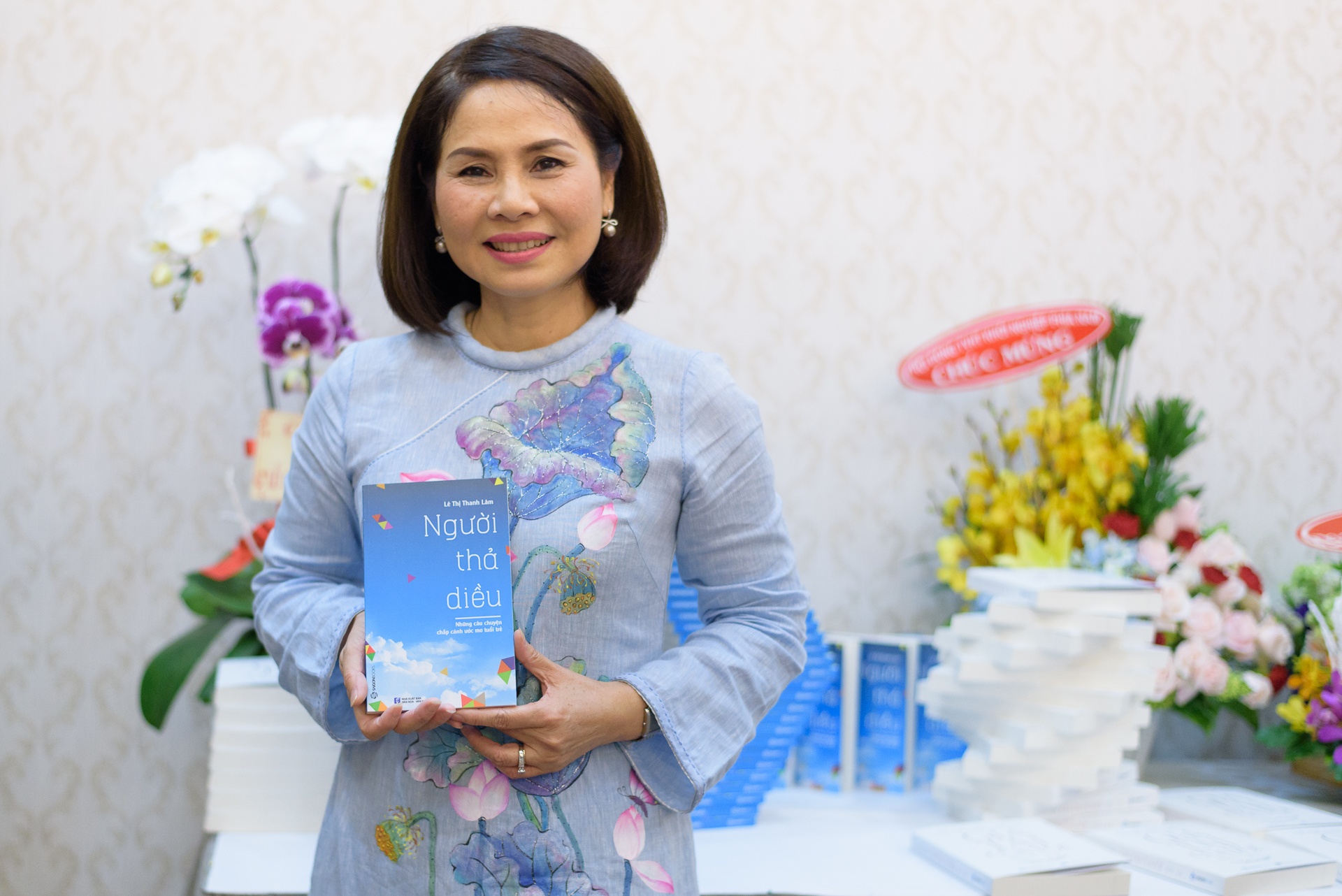 Ra mắt sách Người thả diều và Gia tài của tôi ảnh 1 Ra mat sach Nguoi tha dieu va Gia tai cua toi anh 1