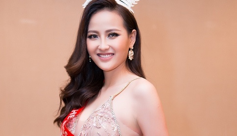 Khanh Ngan len tieng ve tin mua giai Hoa hau Hoan cau 2017 hinh anh