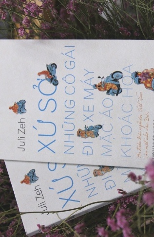 Giao thong, am thuc, con nguoi Viet Nam qua sach cua nha van Duc hinh anh