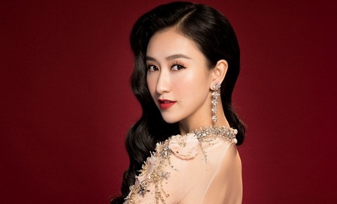 Ha Thu danh 100 trieu dong giai thuong quan quan lam tu thien hinh anh