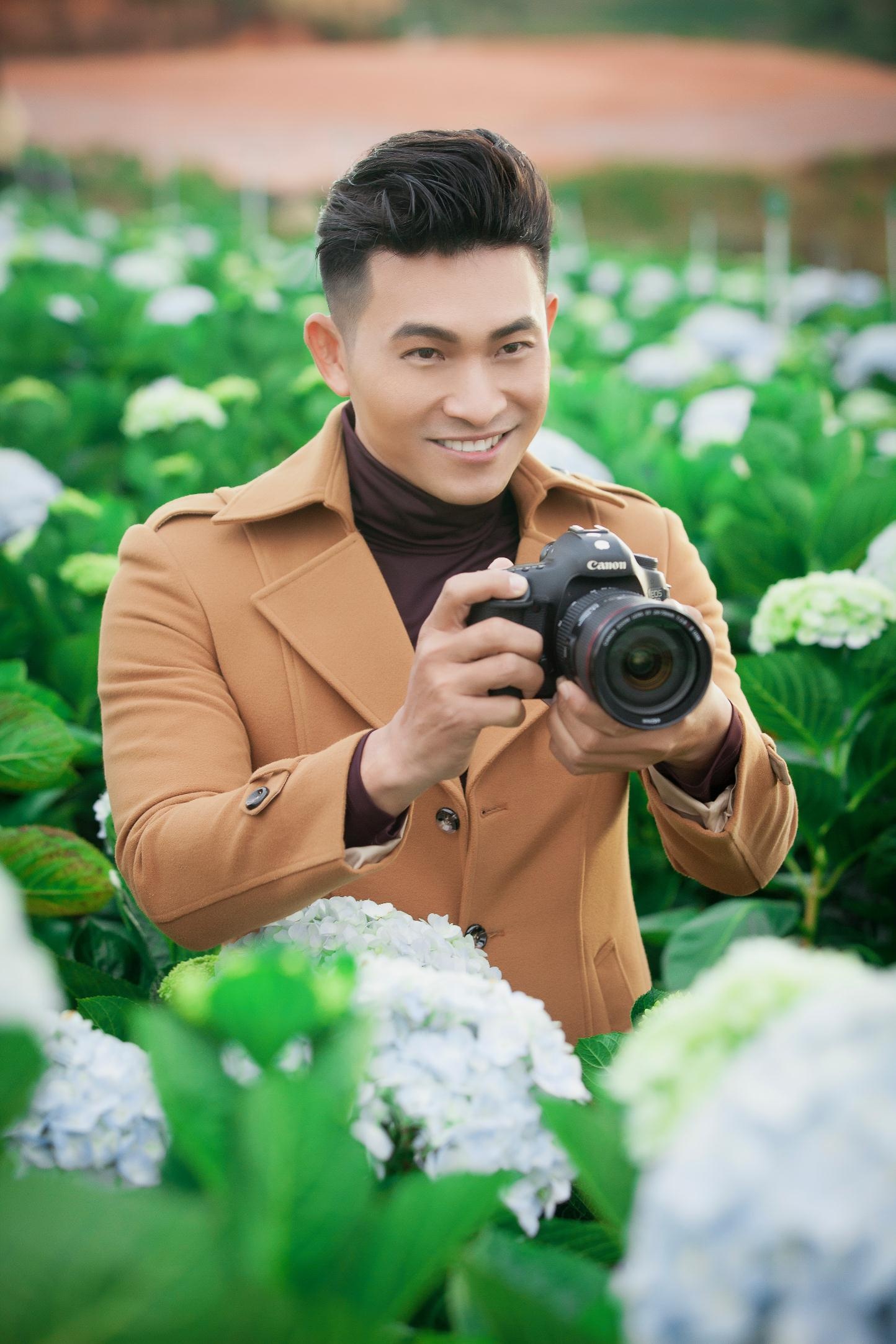 Nguyễn Hồng Ân lần đầu hát Bolero ảnh 2 Nguyen Hong An lan dau hat Bolero anh 2