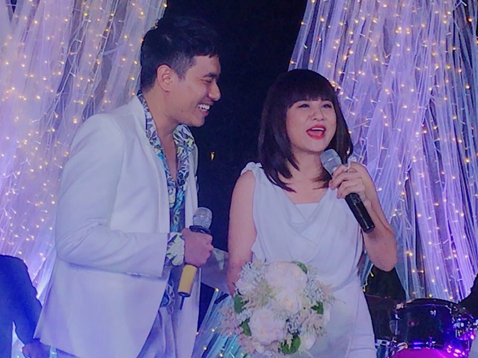 Cát Phượng nhận được hoa cưới của Khởi My ảnh 2 Cat Phuong nhan duoc hoa cuoi cua Khoi My anh 2