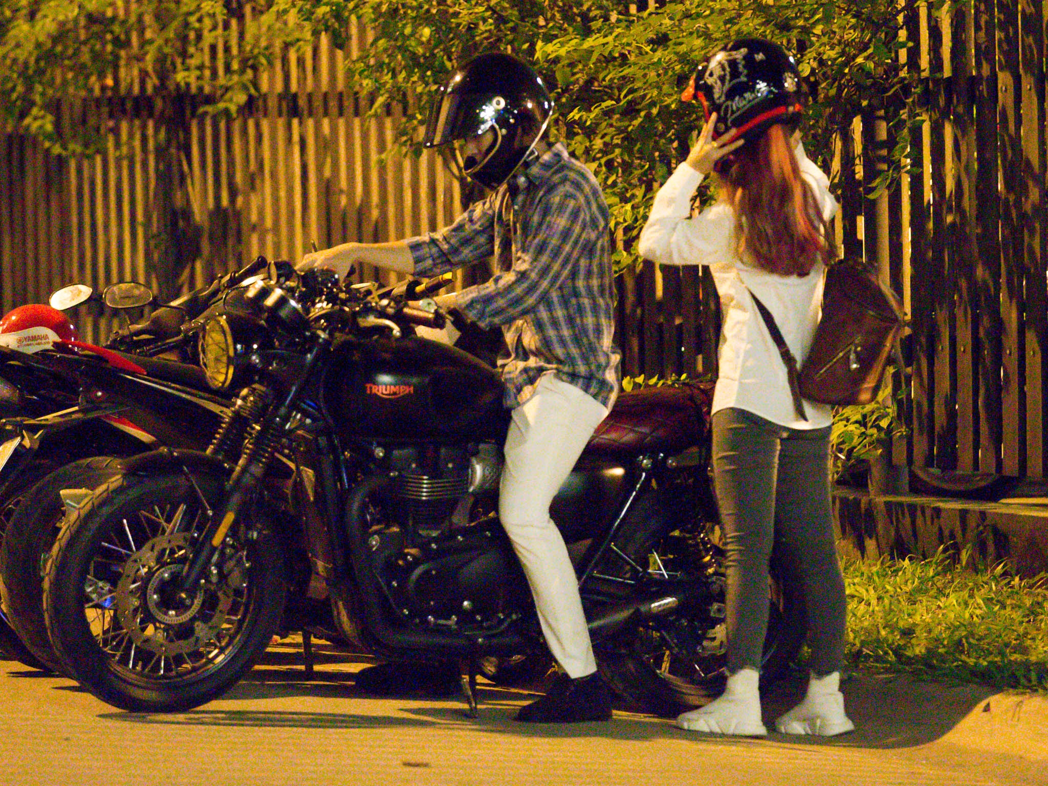 Kelvin Khanh cho Khoi My ve nha bang mo to anh 5