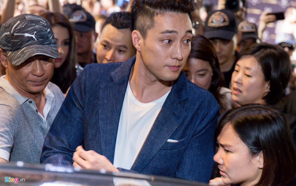 So Ji Sub khong bo ve o tiec cua Diep Lam Anh anh 2