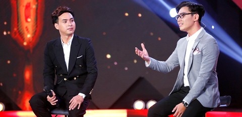 Ho Quang Hieu cam thay khong duoc thi sinh En vang ton trong hinh anh