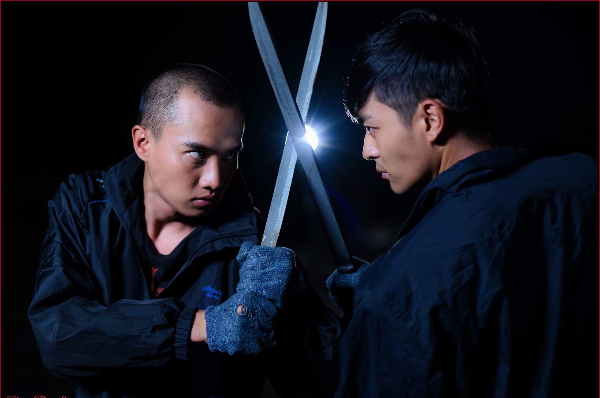 Quoc Truong bi mo mot mat khi dong phim anh 2