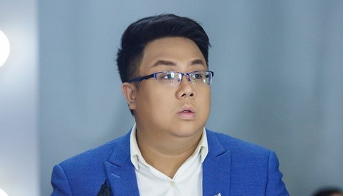 Gia Bao hoi tiec vi qua chu quan va vo tam trong hon nhan hinh anh