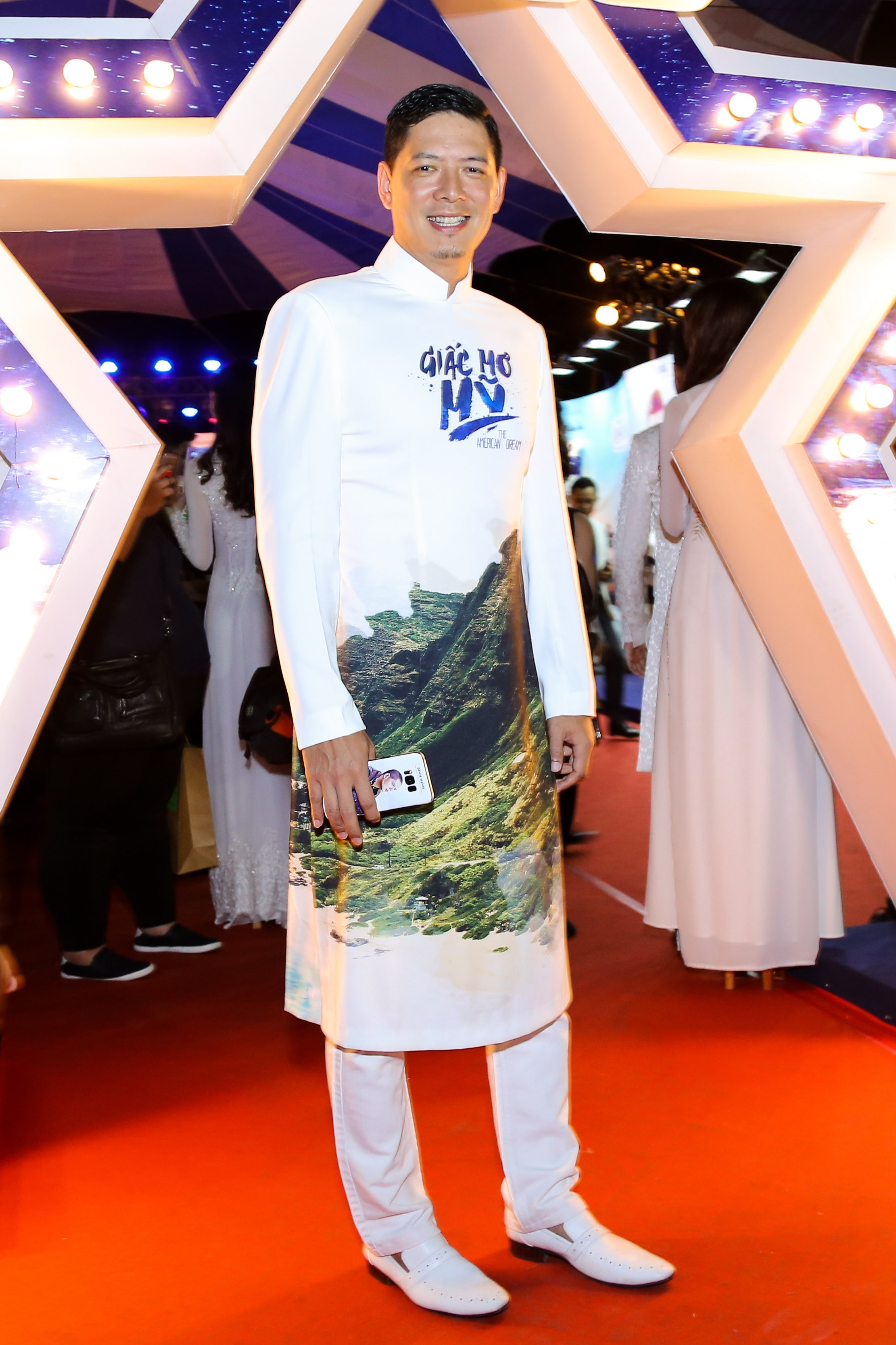 Binh Minh khang dinh gia dinh van binh thuong anh 1