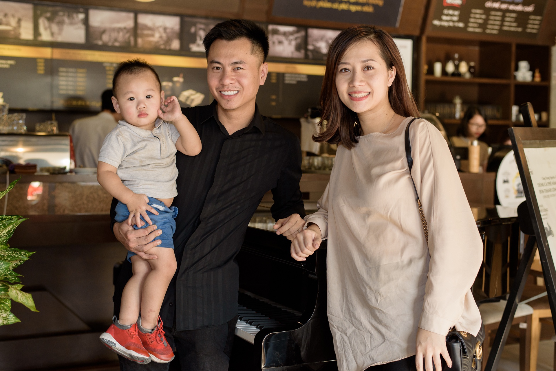 Dương Cầm giới thiệu MV Lũ đêm ảnh 2 Duong Cam gioi thieu MV Lu dem anh 2