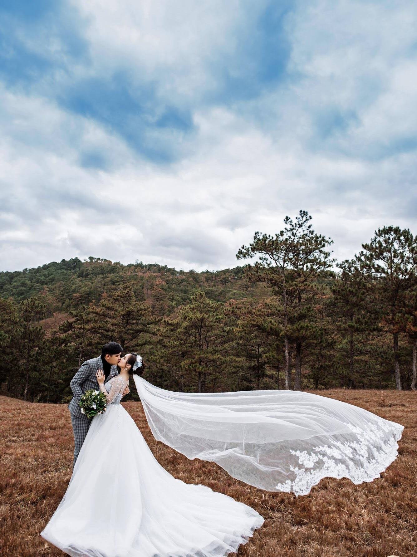 Anh cuoi cua Vo Thanh Hoa va Mai Bao Ngoc anh 8