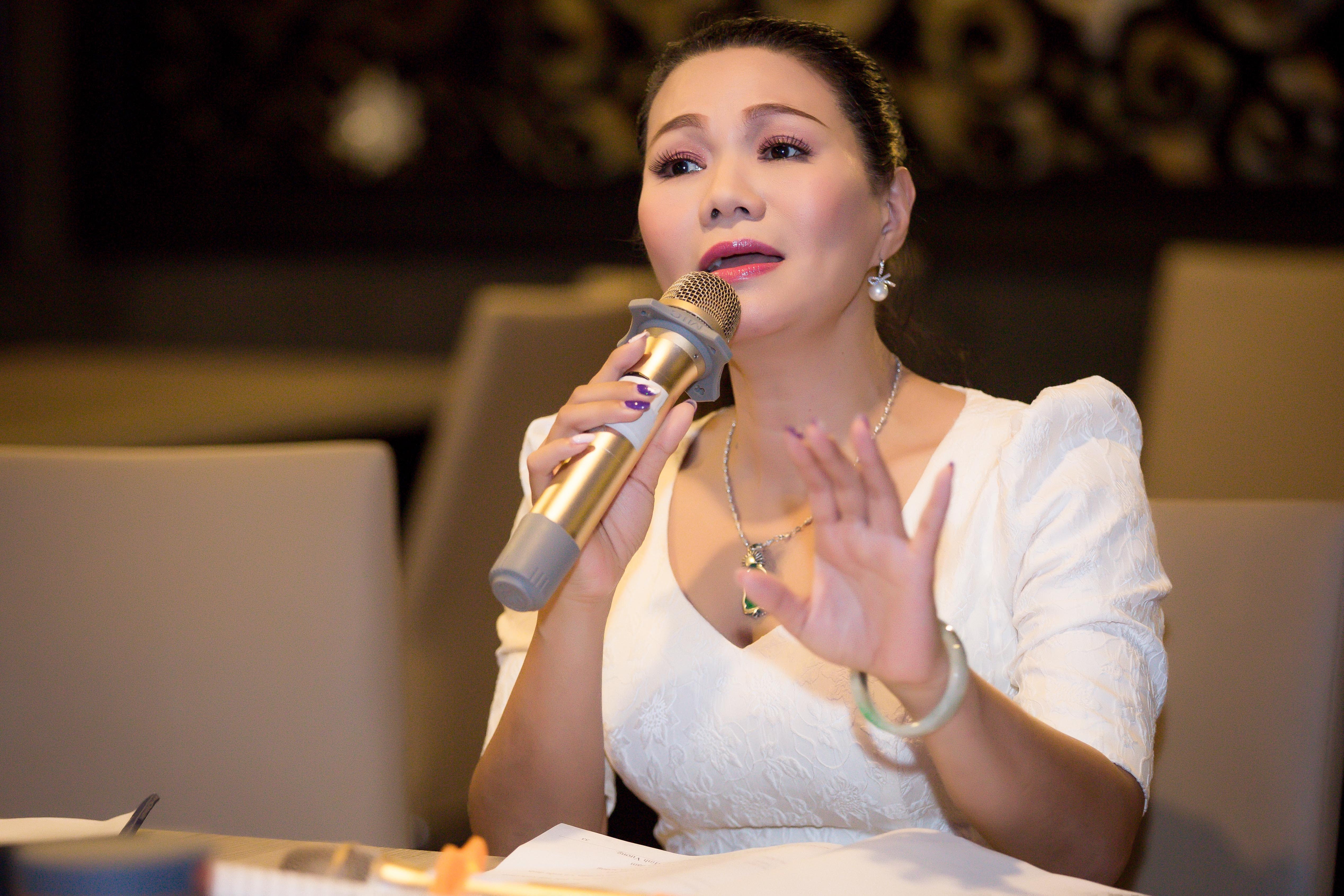 Tinh yeu cua Ngoc Huyen va Kim Tu Long anh 2