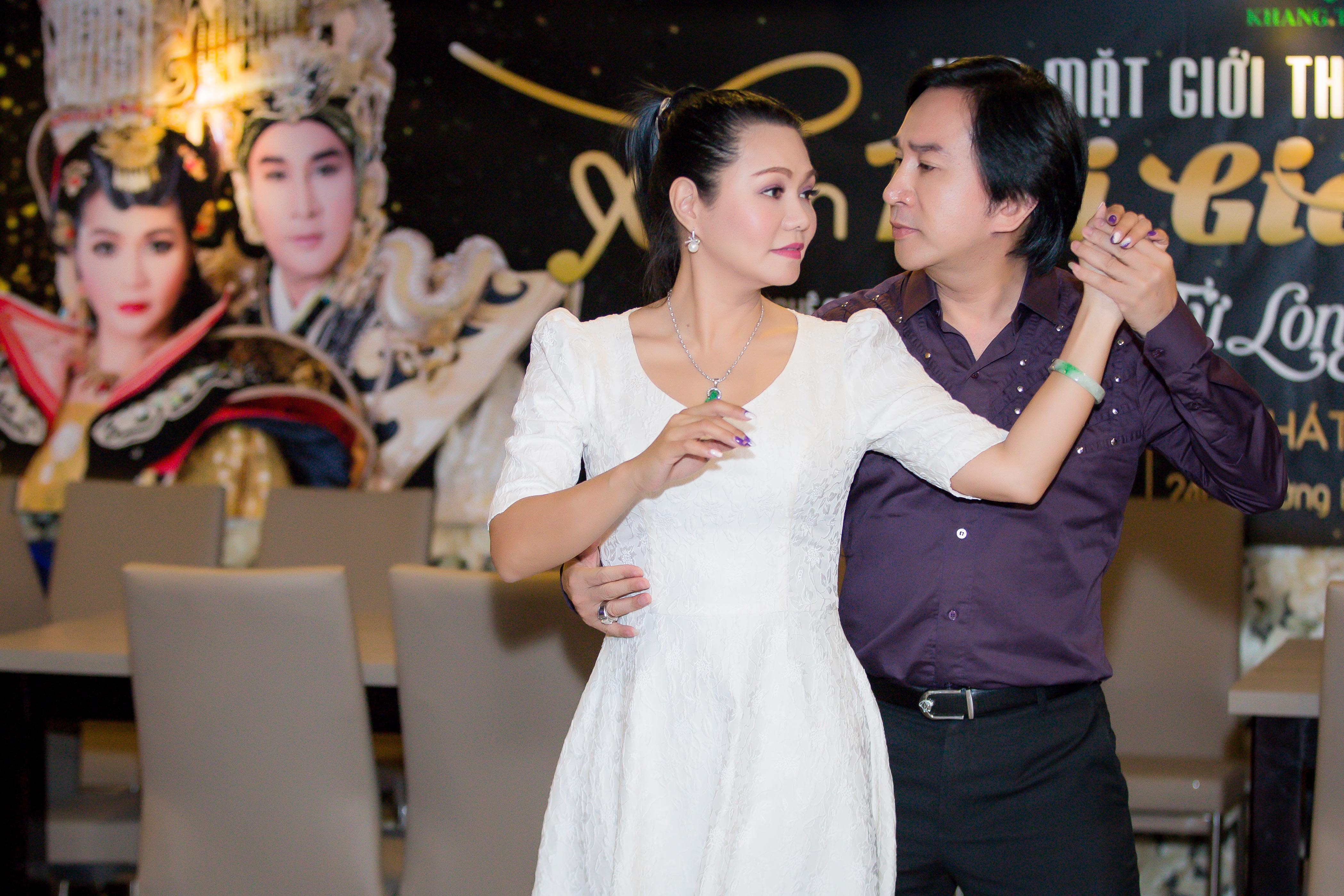 Tinh yeu cua Ngoc Huyen va Kim Tu Long anh 1