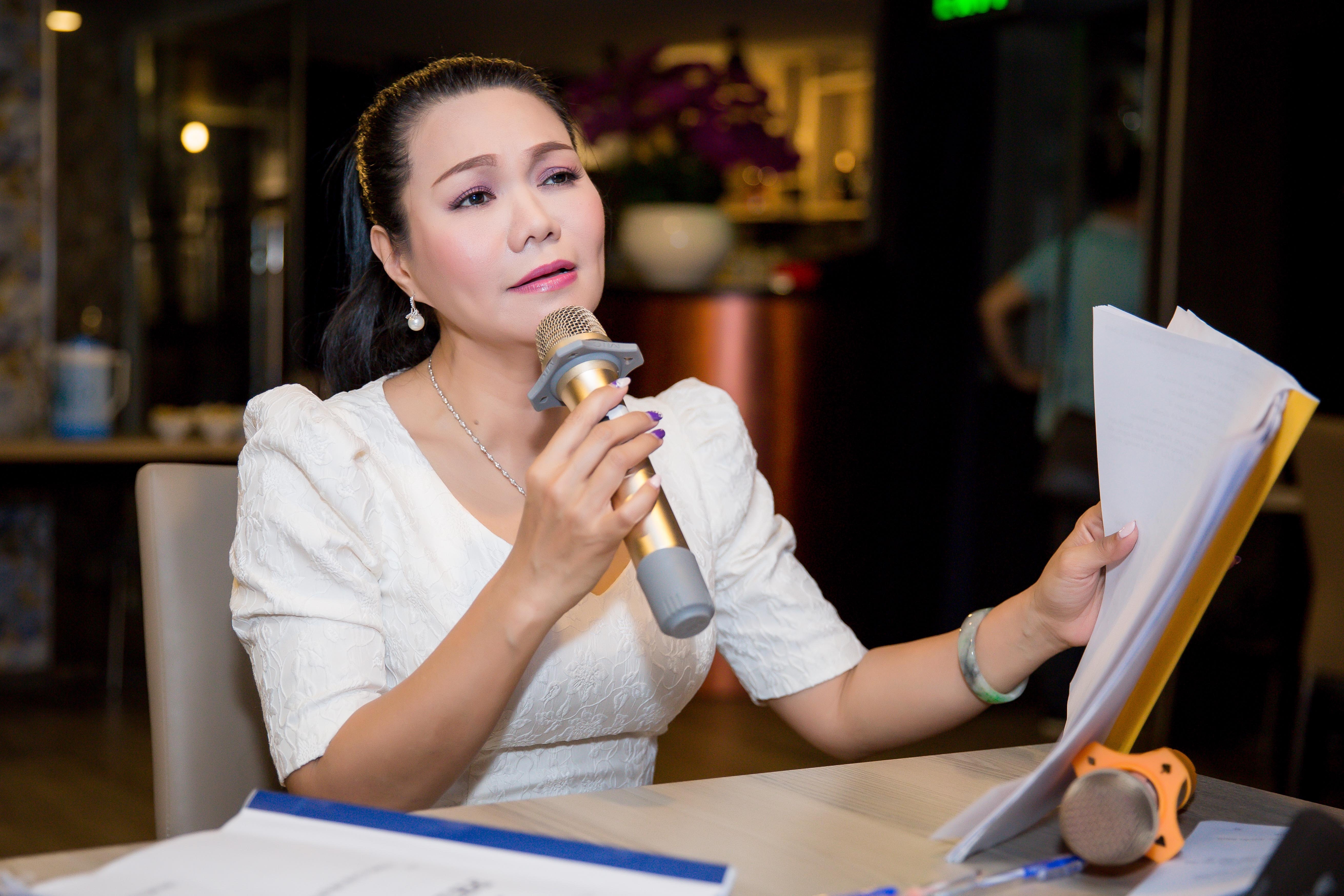 NSUT Ngoc Huyen chia se ve moi quan he dac biet voi NSUT Kim Tu Long hinh anh