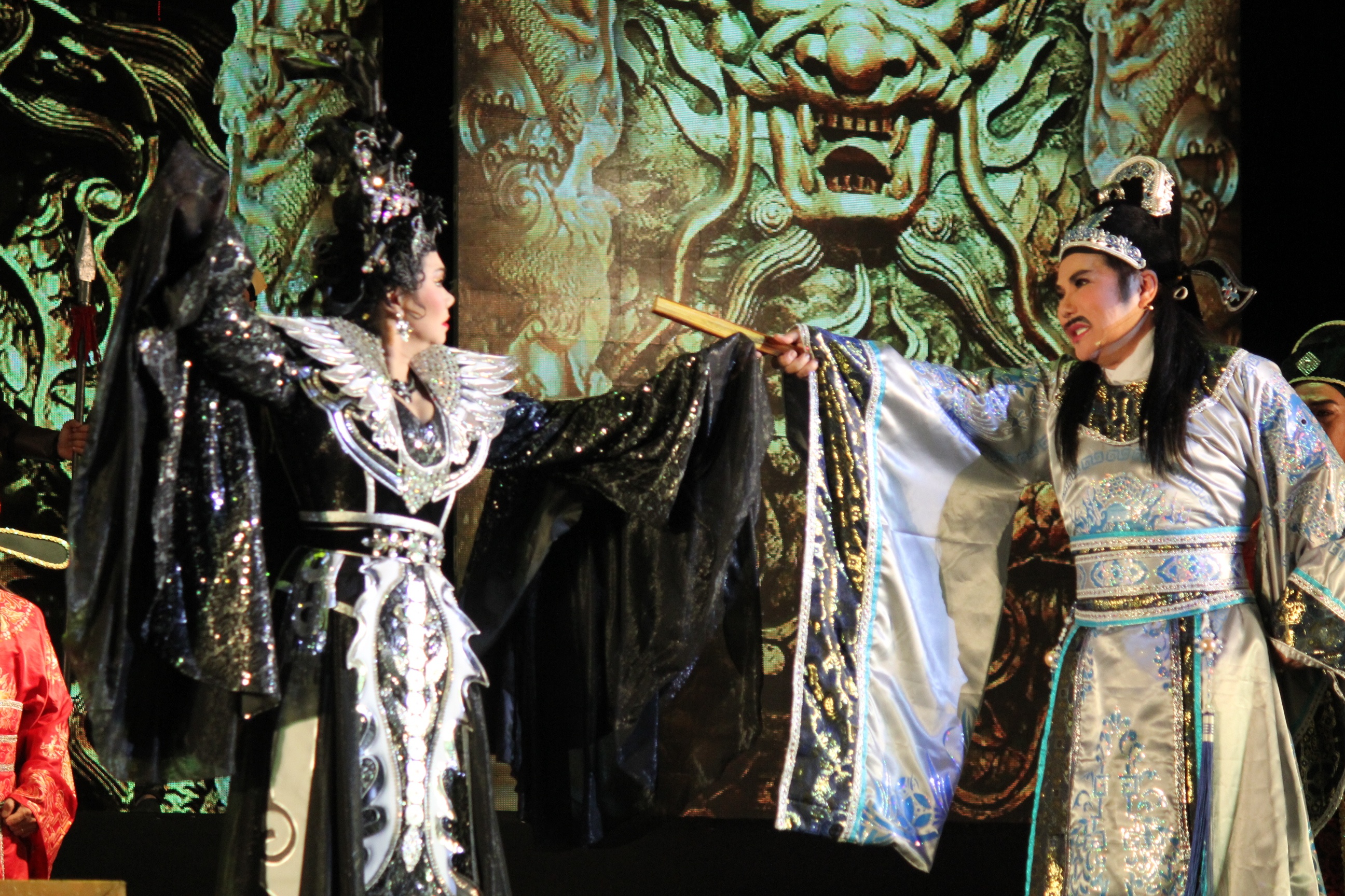 Ngoc Huyen tai hop Kim Tu Long anh 5