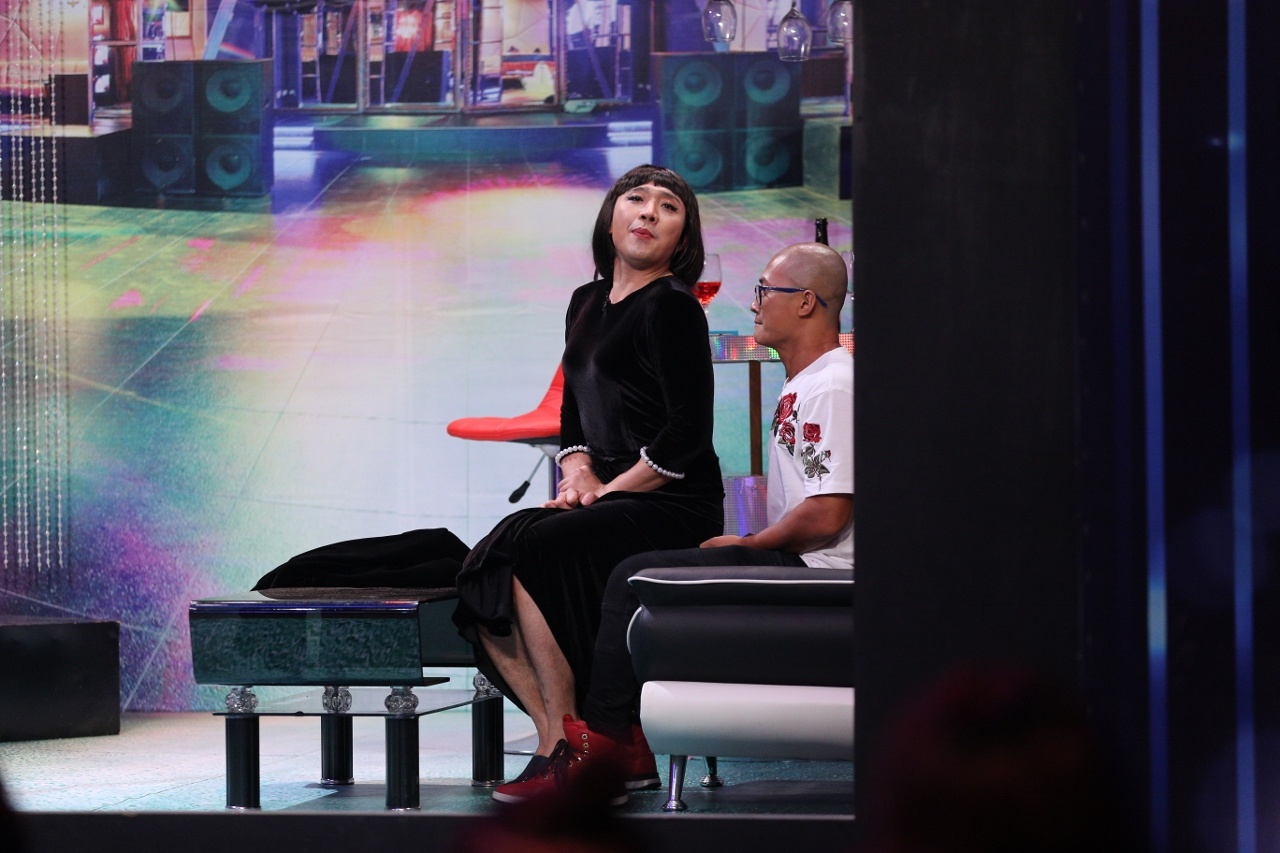 Tran Thanh thi pham mua cot cho Thien Vuong hinh anh