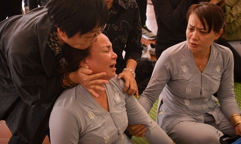 Le tang dam nuoc mat cua nam dien vien Viet qua doi vi tai nan hinh anh