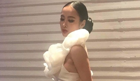 Angela Phuong Trinh tranh mat tinh cu Chiem Quoc Thai o su kien hinh anh