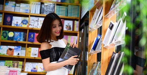 Vi sao Duong sach TP.HCM thanh cong, dat gan 70 ty trong 2 nam? hinh anh