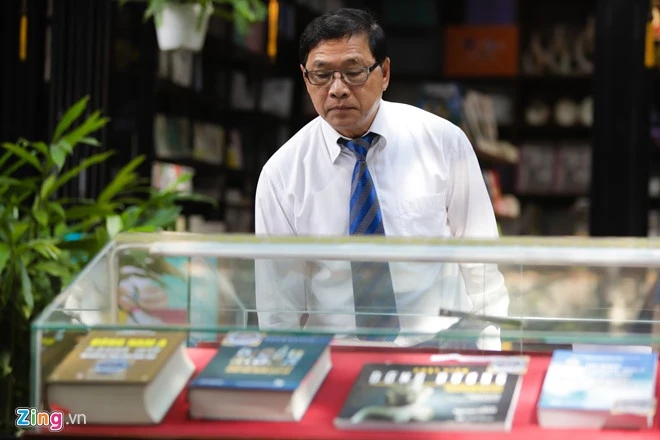 Doanh thu duong sach TP.HCM anh 1