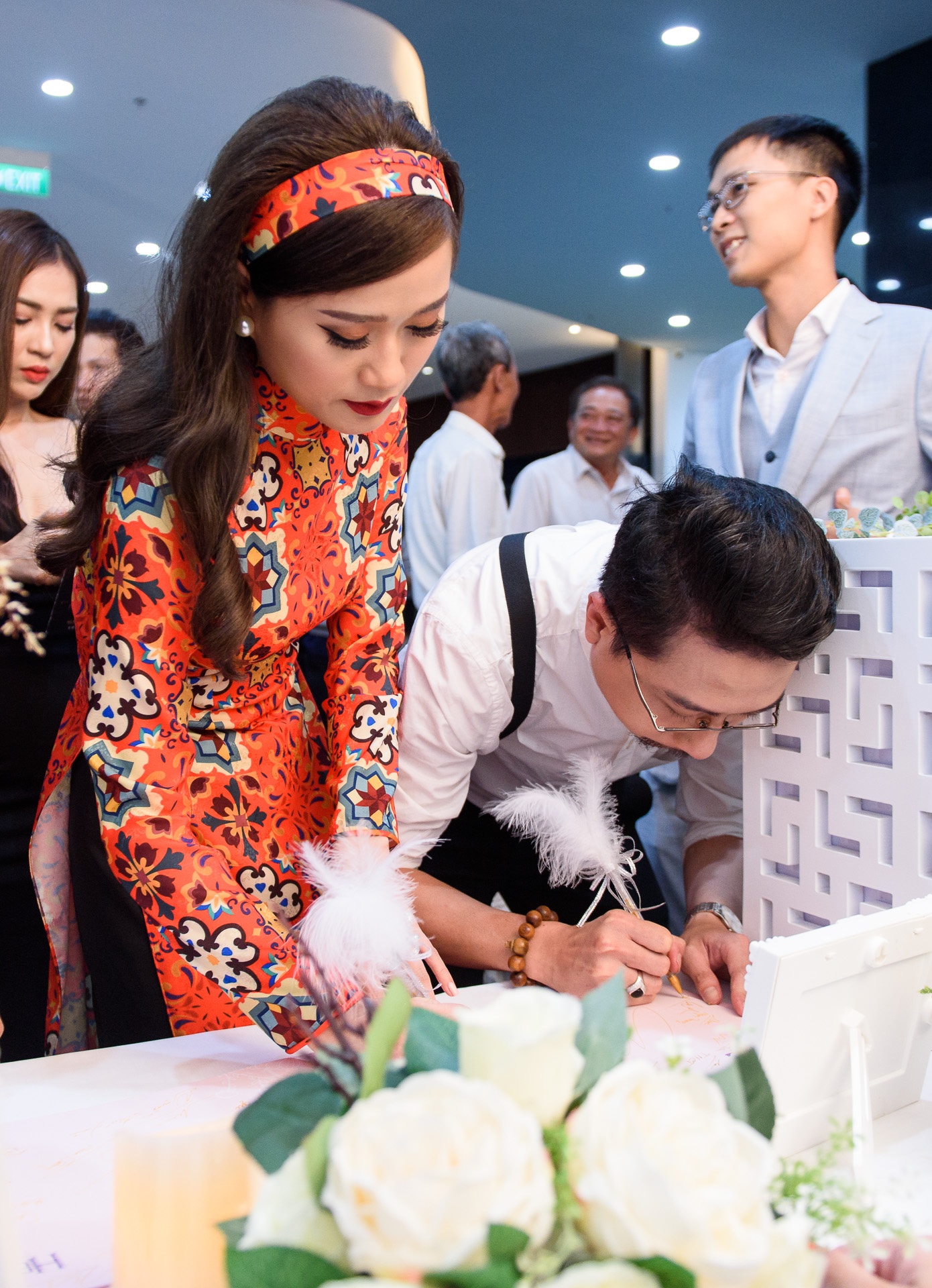 Sao du dam cuoi Vo Thanh Hoa anh 9