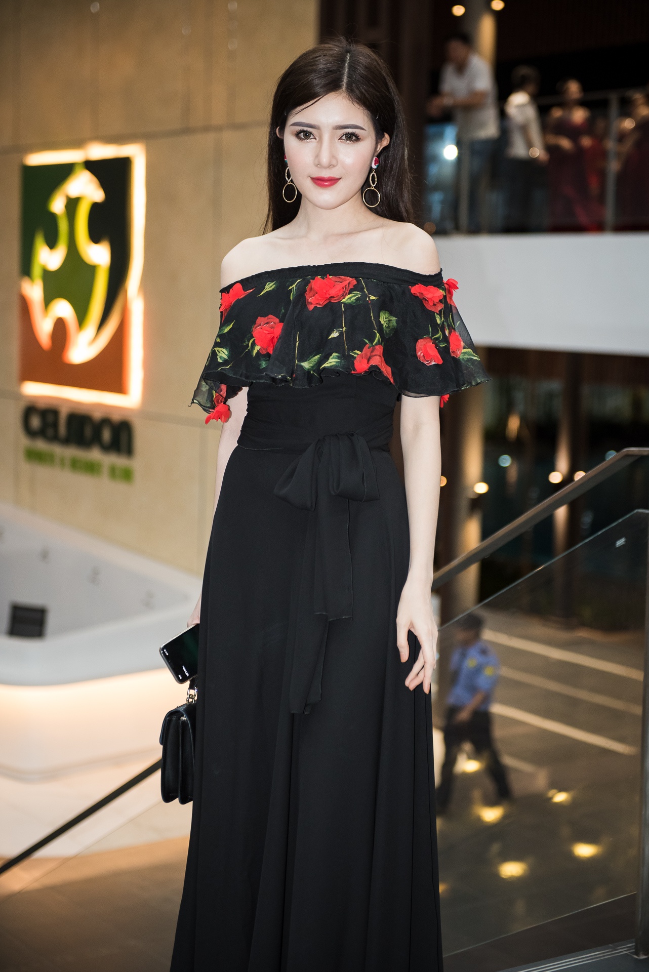 Sao du dam cuoi Vo Thanh Hoa anh 6