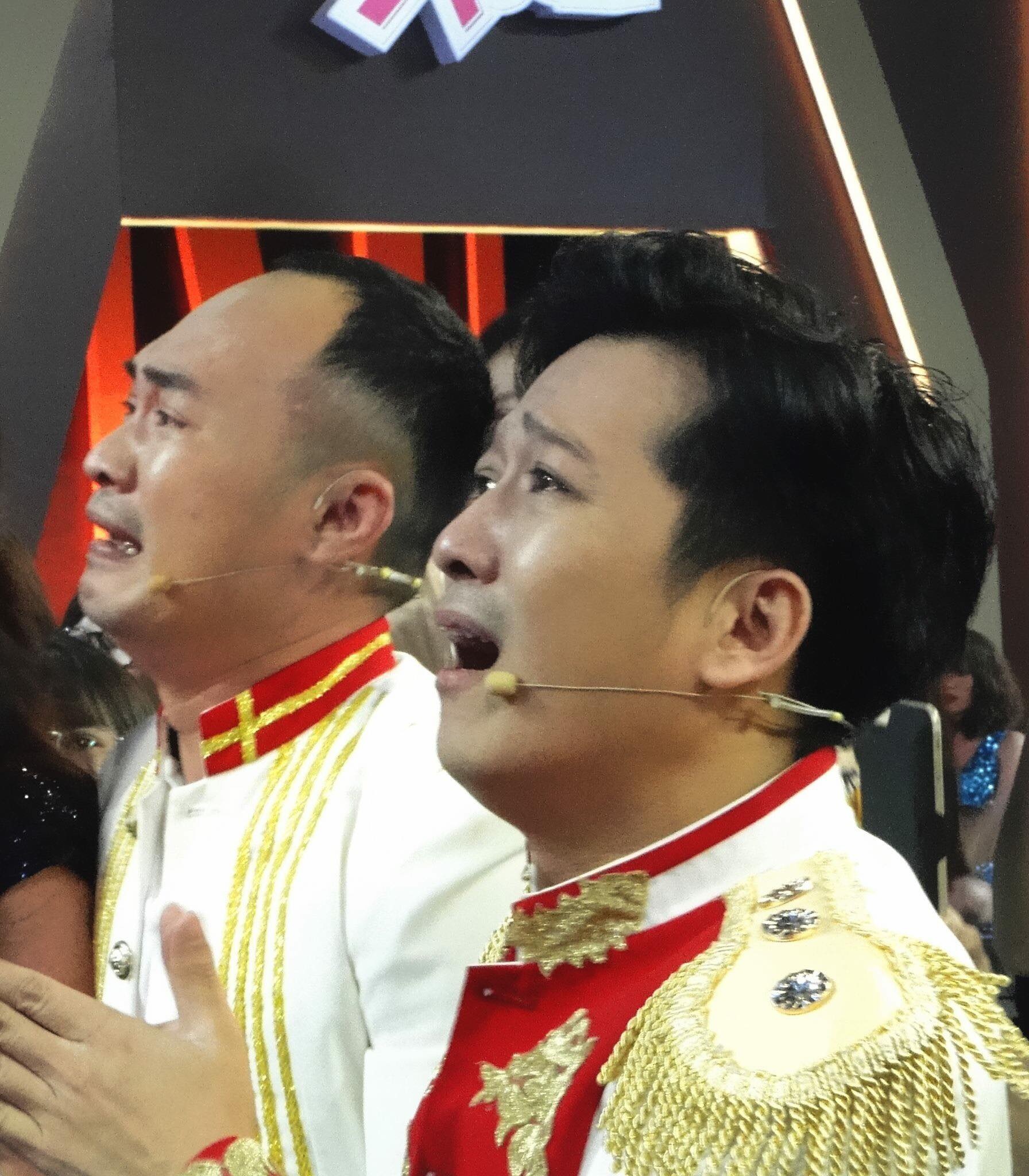 Truong Giang va Tien Luat bat khoc khi U23 thang anh 2