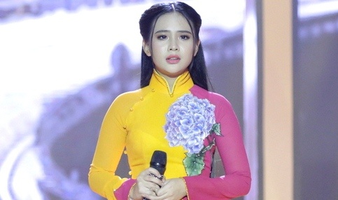 'Thien than Bolero' Quynh Trang hat quen loi van vao top 4 Bolero hinh anh