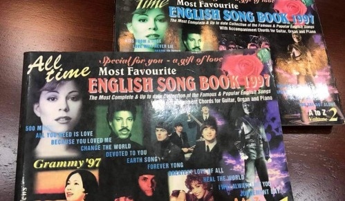 Tuyen tap ca khuc tieng Anh hay nhat moi thoi dai tai ban sau 20 nam hinh anh