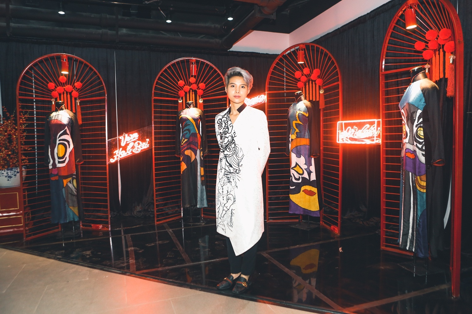 Hong Anh,  Vu Cat Tuong du trien lam hat boi anh 2