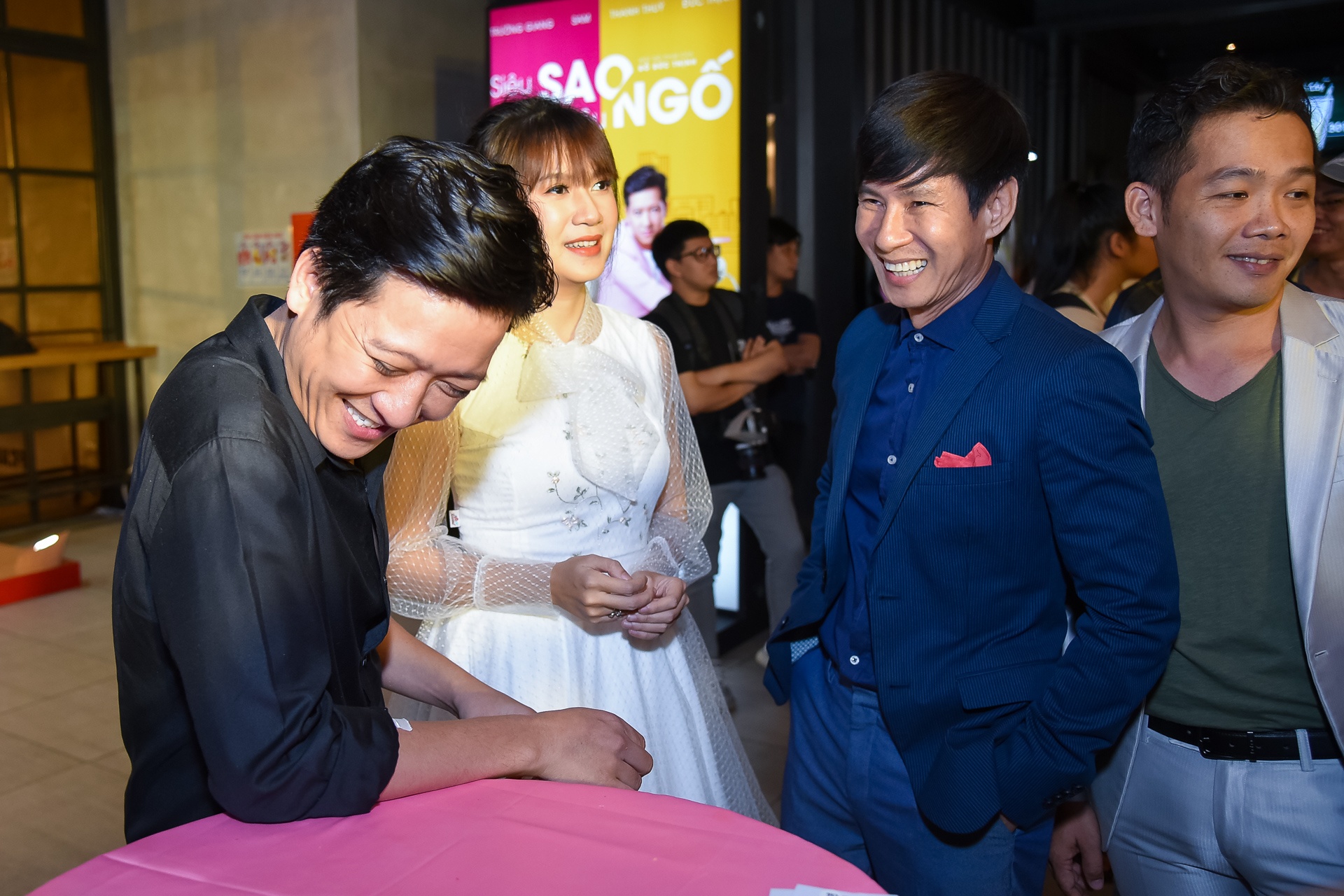 ra mat phim sieu sao sieu ngo anh 4