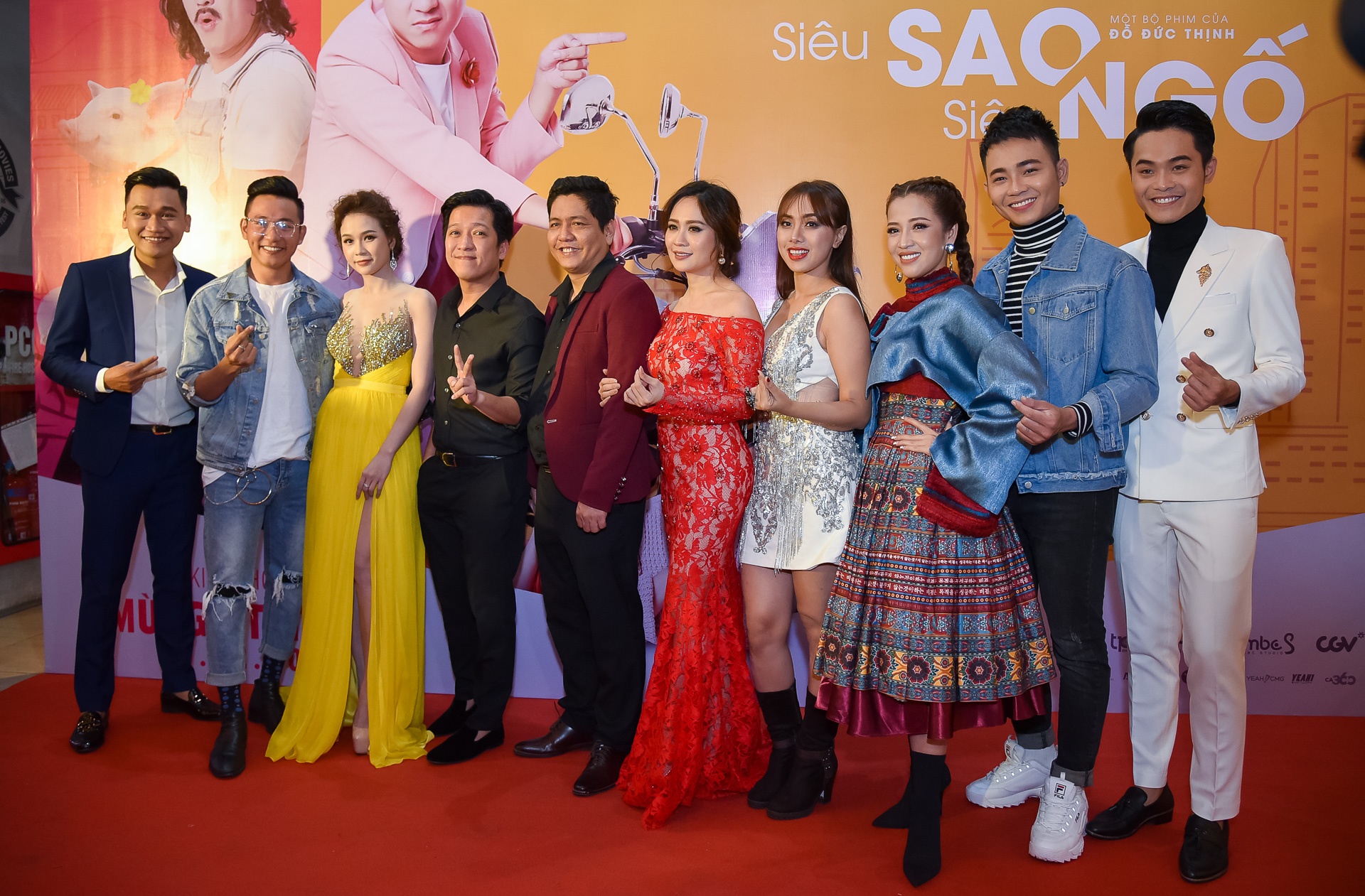 ra mat phim sieu sao sieu ngo anh 9